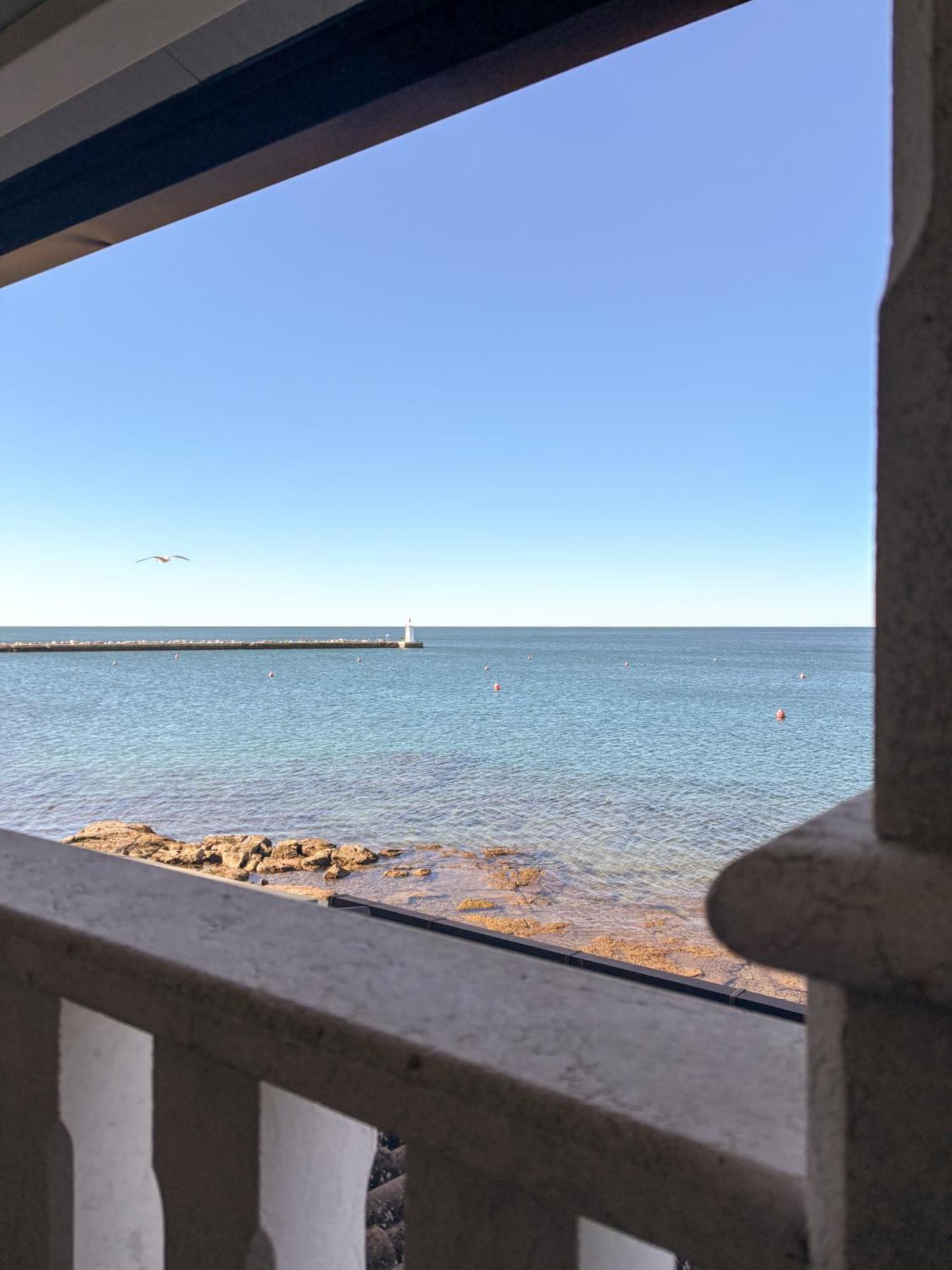 City Center Coastal Escape - Apartments With Sea View Or Cozy Room Novigrad Istria Extérieur photo