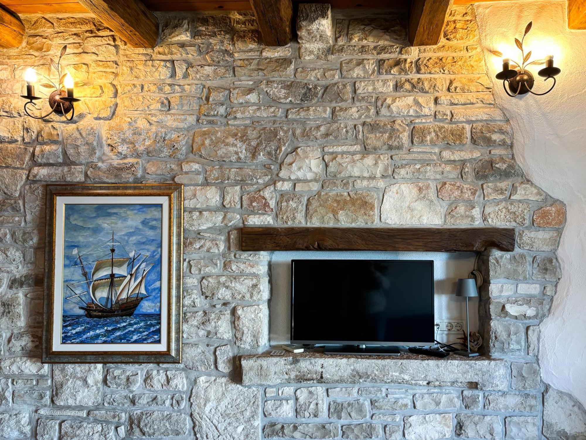 City Center Coastal Escape - Apartments With Sea View Or Cozy Room Novigrad Istria Extérieur photo